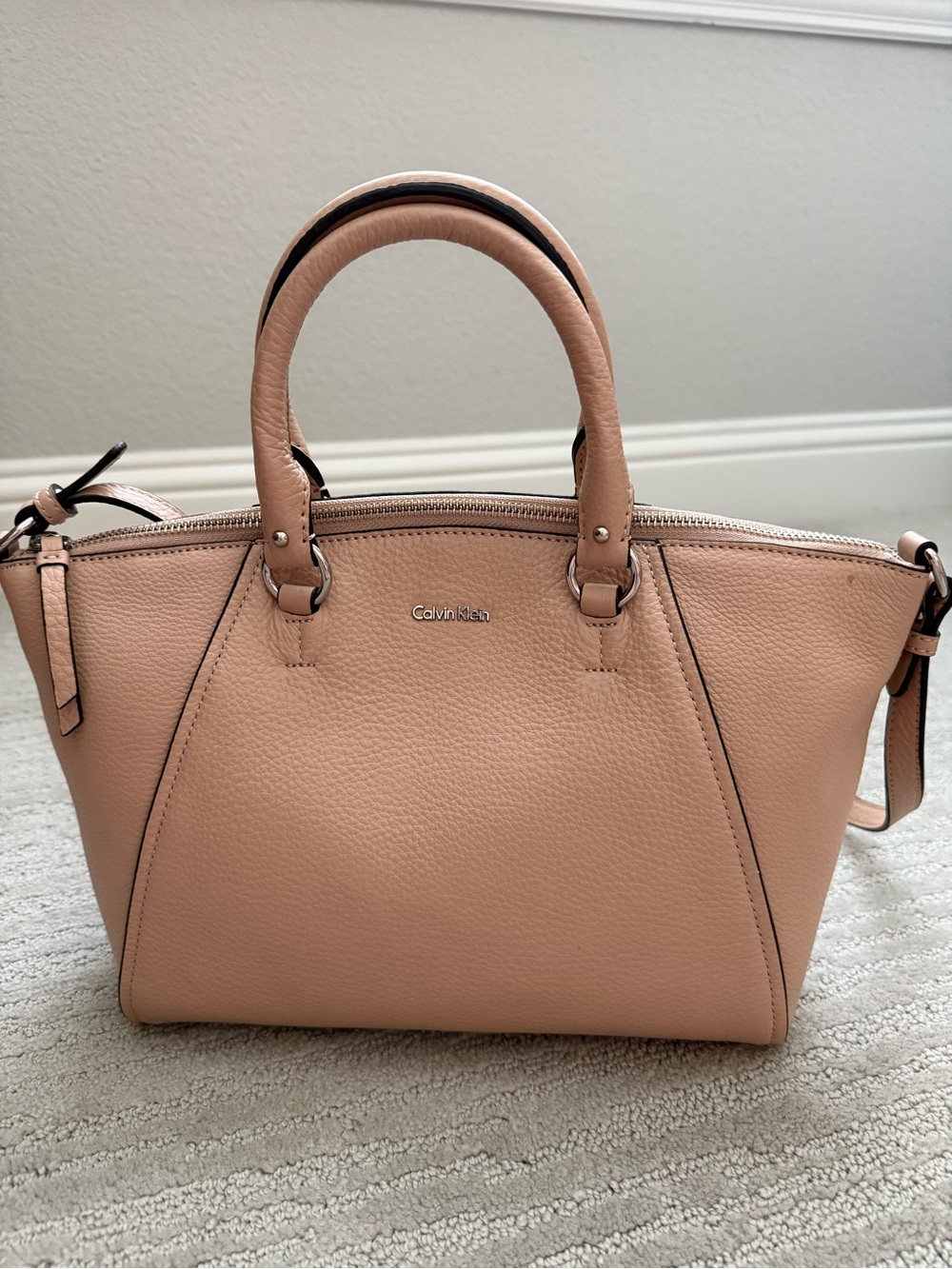 NWOT-Calvin Klein leather crossbody, pale blush/beige, w/original dustbag